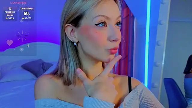 LumMina online show from April 2026 02:46:02 AM