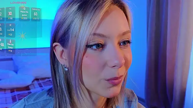 LumMina online show from April 2026 03:15:01 AM