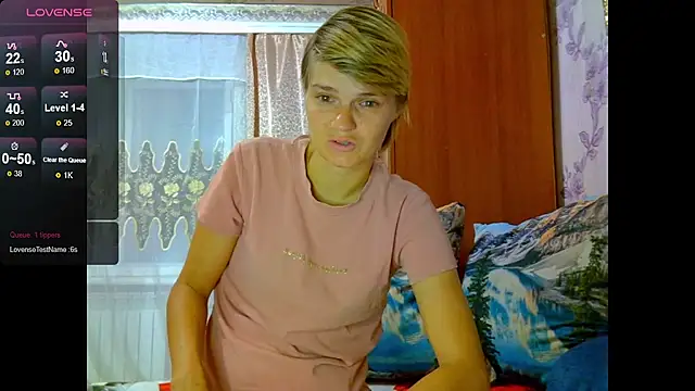 Snapshot of SaraSnow_ chatting on September 2025 06:11:02 PM SaraSnow  online show from September 2025 06:11:02 PM