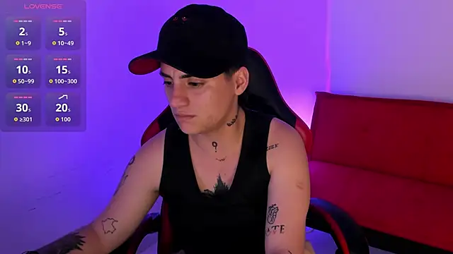 PeytonBox online show from November 2025 03:04:01 AM