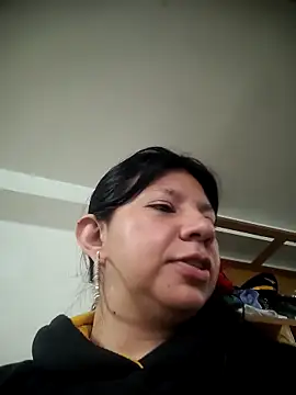 kinky momm online show from October 2025 01:51:02 PM