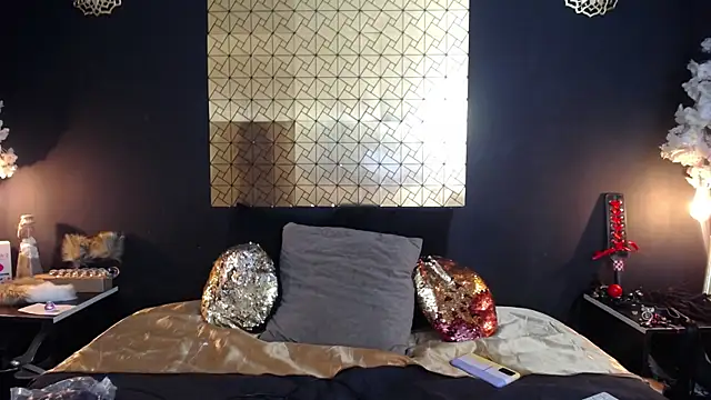 kinky momm online show from April 2026 03:39:02 PM