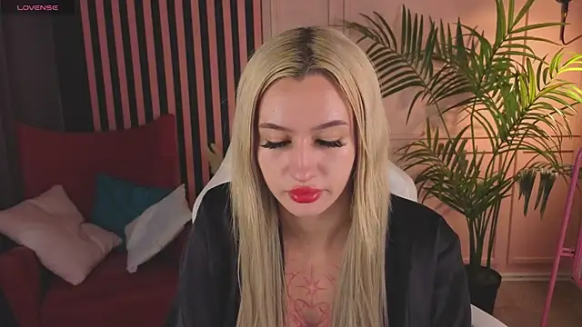 MelanyKink online show from September 2025 02:32:01 PM