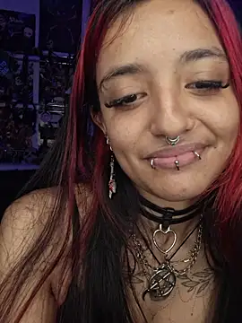 carolinerue online show from April 2026 01:42:02 AM