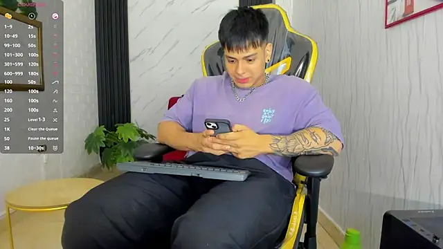 xKevyn online show from September 2025 12:19:01 PM