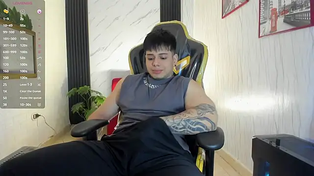 xKevyn online show from November 2025 12:37:02 PM