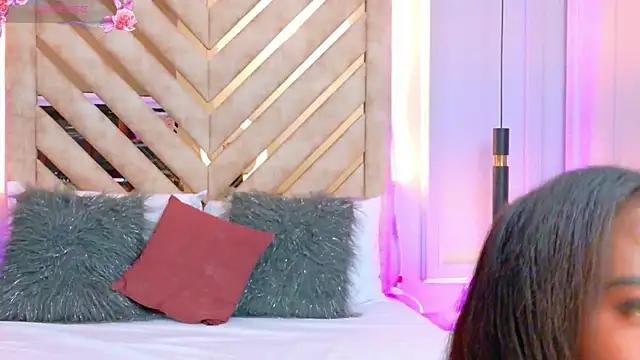 Rossie-Cameron online show from January 2026 11:07:01 PM