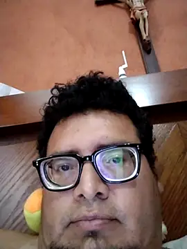 Santiagoqro85 online show from October 2025 07:04:02 PM