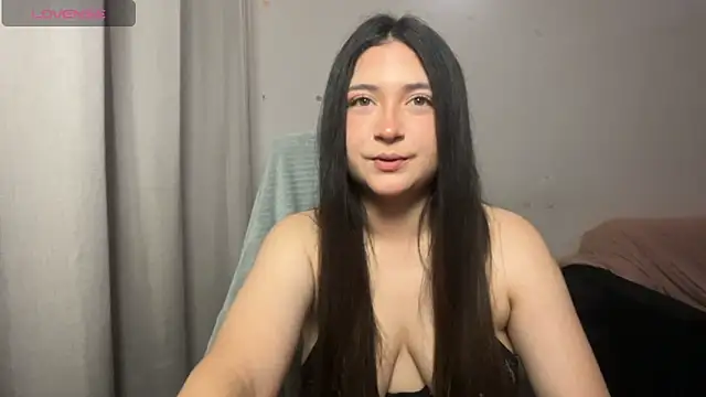 valentinauwu online show from January 2026 01:19:01 AM