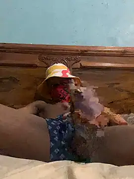 Snapshot of babyboyhluli chatting on November 2025 08:13:01 AM babyboyhluli online show from November 2025 08:13:01 AM