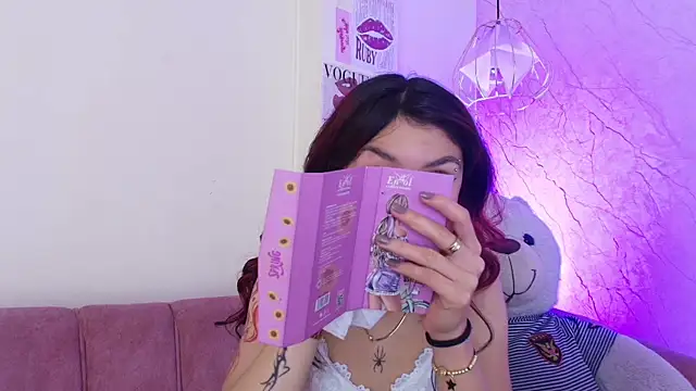 april bennett online show from October 2025 01:01:01 PM