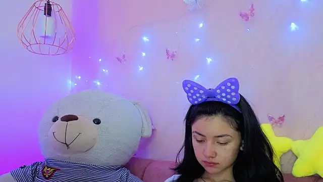 april bennett online show from January 2026 12:51:01 PM