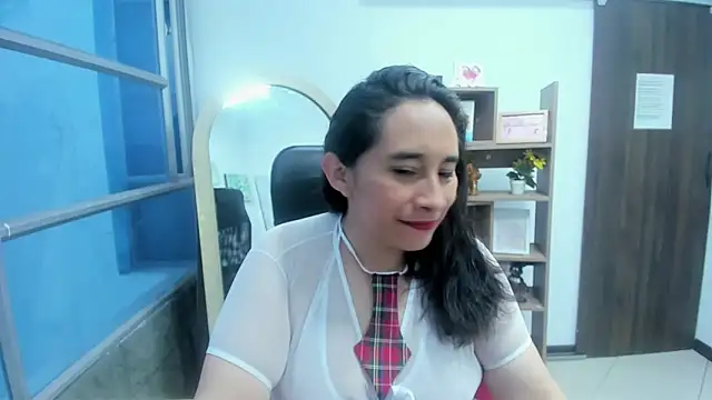 LeilaSmith  online show from October 2025 12:22:02 PM