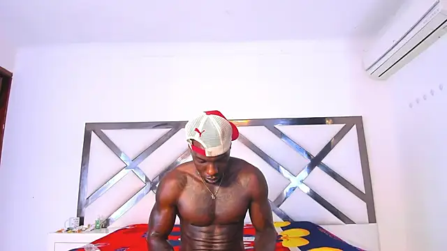 Snapshot of kingmaverickx chatting on September 2025 03:46:01 PM kingmaverickx online show from September 2025 03:46:01 PM