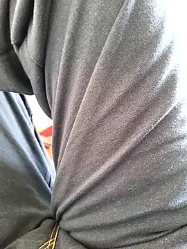 Chanderi19 online show from November 2025 08:14:01 AM