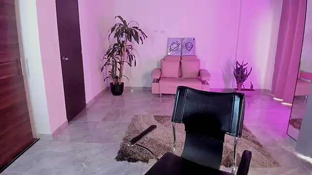 Candy fox 19 online show from December 2025 06:48:01 PM