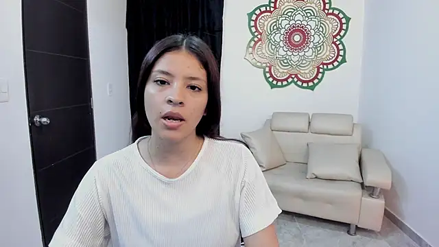 Candy fox 19 online show from February 2026 04:03:02 PM