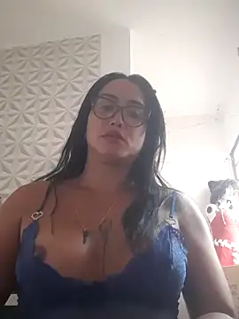 Snapshot of romerasexy chatting on October 2025 06:03:02 PM romerasexy online show from October 2025 06:03:02 PM