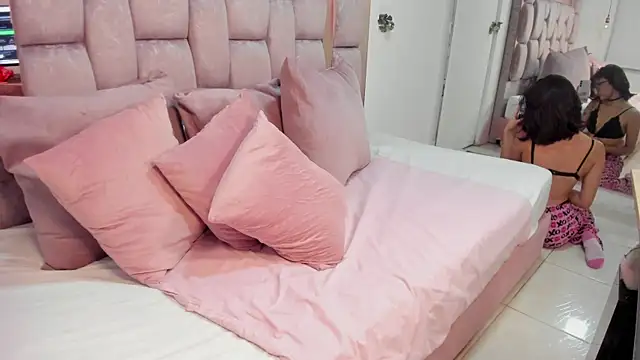 bianca naviss online show from November 2025 09:59:02 PM