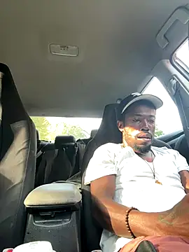 toy-boyluv online show from September 2025 10:20:01 PM