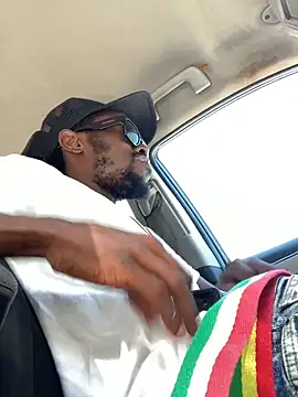 toy-boyluv online show from September 2025 04:51:01 PM