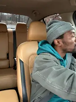 toy-boyluv online show from November 2025 09:47:01 PM