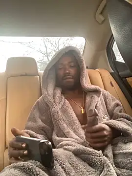 toy-boyluv online show from November 2025 05:35:02 PM