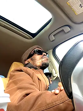 toy-boyluv online show from December 2025 03:18:02 PM