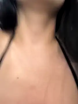 Snapshot of Daniela-rosee chatting on September 2025 10:32:01 PM Daniela-rosee online show from September 2025 10:32:01 PM
