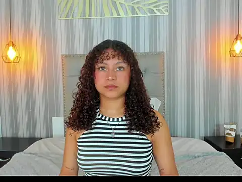 Snapshot of Sofiapassionne chatting on June 2026 01:50:02 PM Sofiapassionne online show from June 2026 01:50:02 PM