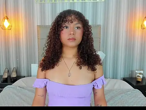 Snapshot of Sofiapassionne chatting on June 2026 01:54:02 PM Sofiapassionne online show from June 2026 01:54:02 PM