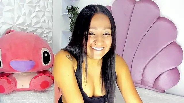 Snapshot of carlalee_e chatting on November 2025 07:05:02 PM carlalee e online show from November 2025 07:05:02 PM