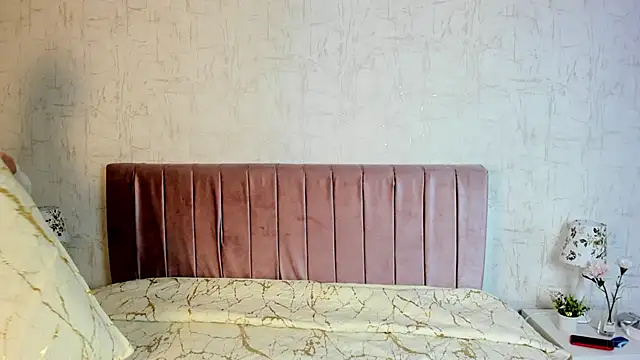 RobinBennett online show from November 2025 02:22:01 AM