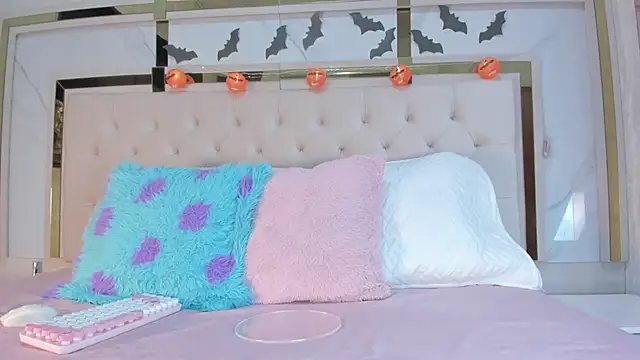 Cameron Hearts online show from October 2025 12:28:01 PM