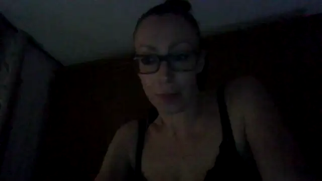 Astrid3 online show from December 2025 02:19:02 AM