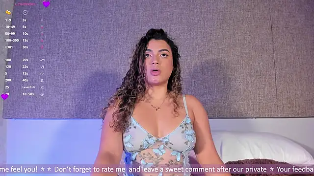 Salomeferreira  online show from October 2025 05:03:01 PM