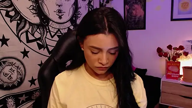 MarilynWhite  online show from November 2025 02:00:01 AM