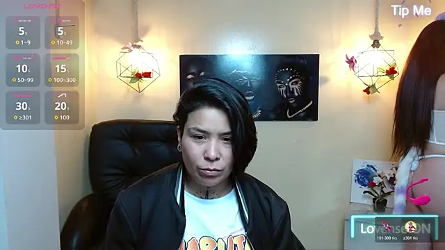 Bom BomXX online show from December 2025 03:23:01 AM