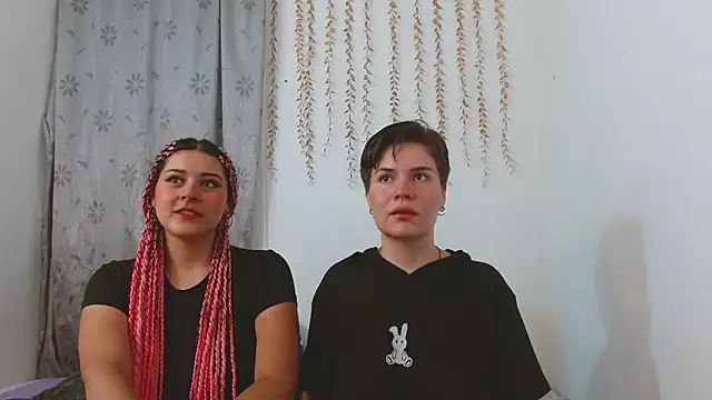 Snapshot of AmbarAndValery chatting on September 2025 03:50:02 AM AmbarAndValery online show from September 2025 03:50:02 AM