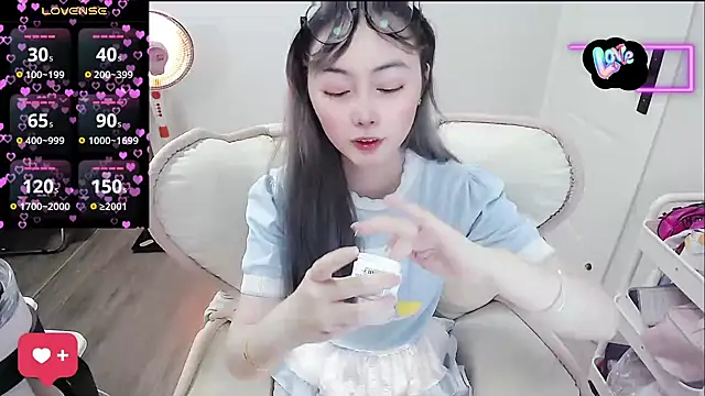 baby-yaya20 online show from February 2026 10:40:02 AM