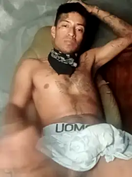 ElRompeponchi online show from November 2025 10:15:01 AM