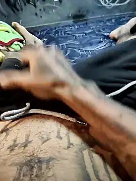 ElRompeponchi online show from November 2025 11:46:02 AM