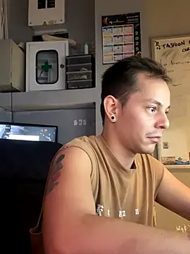 Snapshot of dimitryivanovv chatting on October 2025 05:40:01 AM dimitryivanovv online show from October 2025 05:40:01 AM