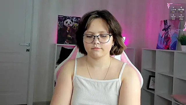 Mila  Cutee online show from November 2025 09:20:02 AM