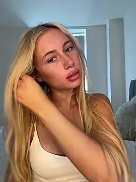 SexySaraxxoo online show from July 2026 10:40:01 AM