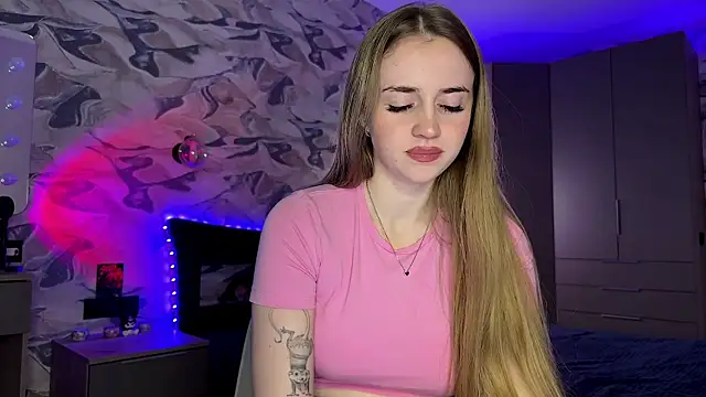 Jessica1West online show from April 2026 05:16:01 PM