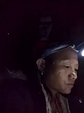 Snapshot of Samdim23 chatting on November 2025 02:40:02 PM Samdim23 online show from November 2025 02:40:02 PM