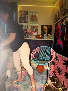 shortywidaphatty online show from June 2026 09:57:02 AM