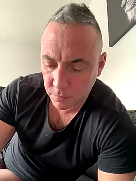 Marronglace1 online show from December 2025 02:44:02 PM