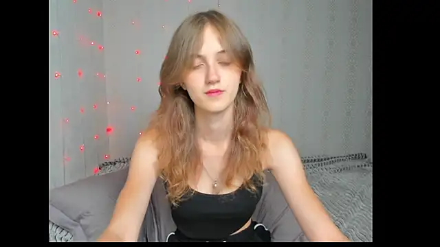 Snapshot of dreamy_pollyyy chatting on July 2026 07:41:01 PM dreamy pollyyy online show from July 2026 07:41:01 PM